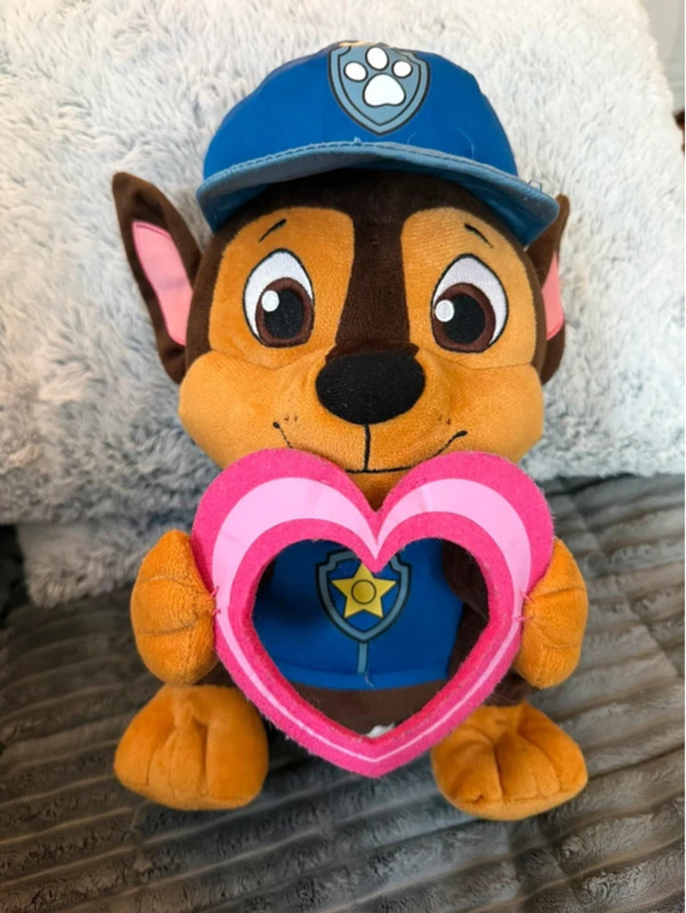PAW Patrol Chase Valentine’s Day Plush Holding Heart 12” Nickelodeon 2017